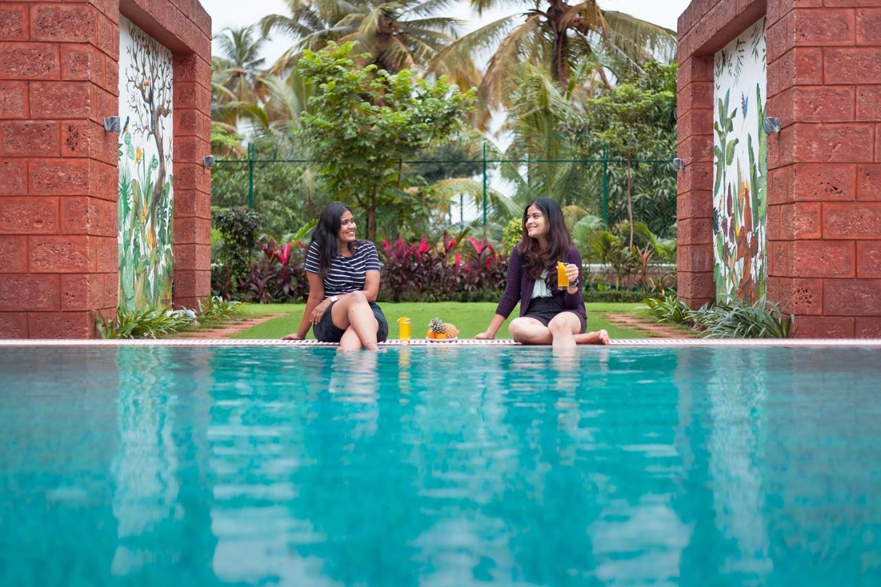 Prism and Palette by Stayvista: Green Oasis with Vibrant Interiors and Leisure Amenities Alibag Exterior photo