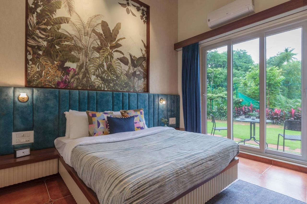 Prism and Palette by Stayvista: Green Oasis with Vibrant Interiors and Leisure Amenities Alibag Exterior photo